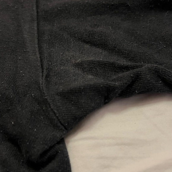 Vintage Black és T-Shirt with Large Neon Logo - Picture 6 of 7